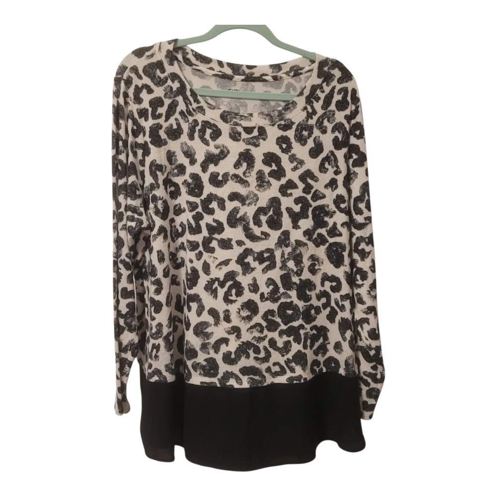 EVRI - Black & White Animal Print Long Sleeve Blouse - Women's Size 2x